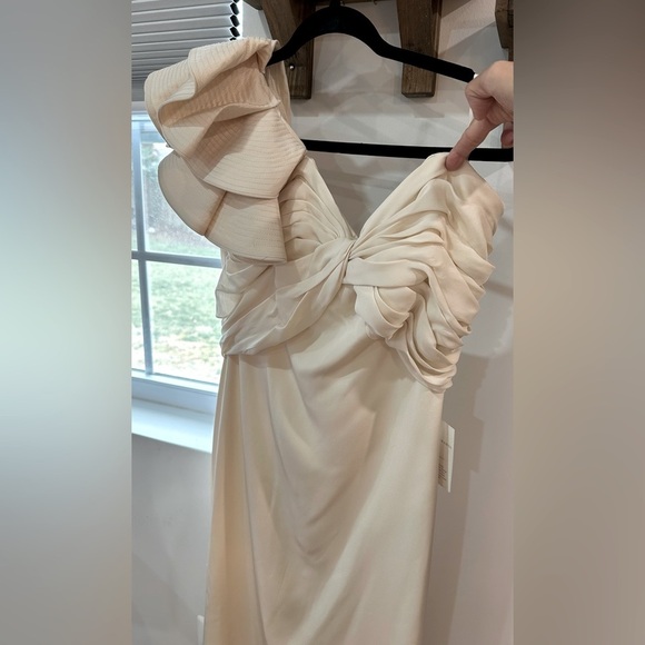 NWT Johanna Ortiz Silk Strapless Detachable One Ruffle Shoulder Cream Dress 8 - Picture 12 of 15